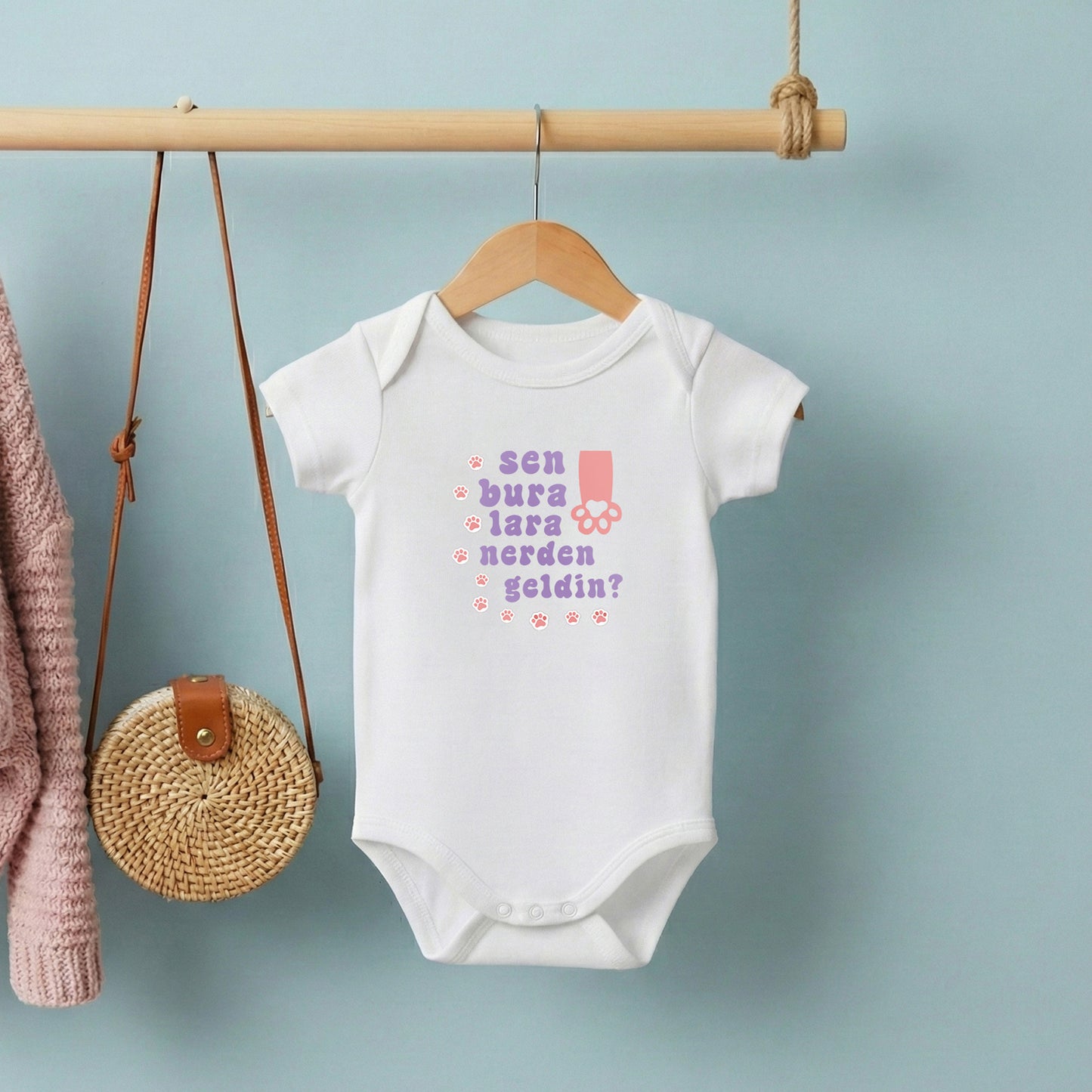 Sen Buralara Nerden Geldin? – %100 Pamuk Baskılı Bebek Badi | Kivvy SoftTouch™