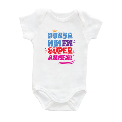 Dünyanın En Süper Annesi – %100 Pamuk Baskılı Bebek Badi | Kivvy SoftTouch™