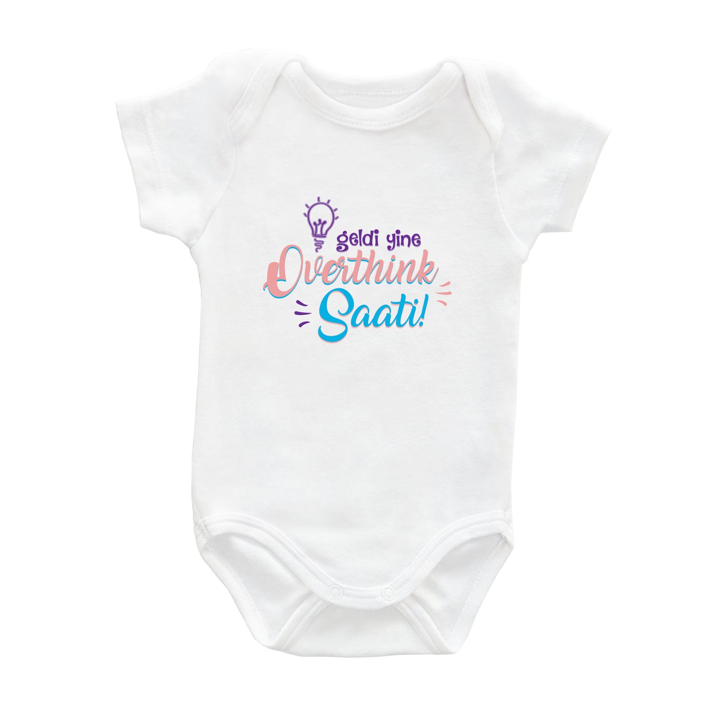 Geldi Yine Overthink Saati – %100 Pamuk Baskılı Bebek Badi | Kivvy SoftTouch™